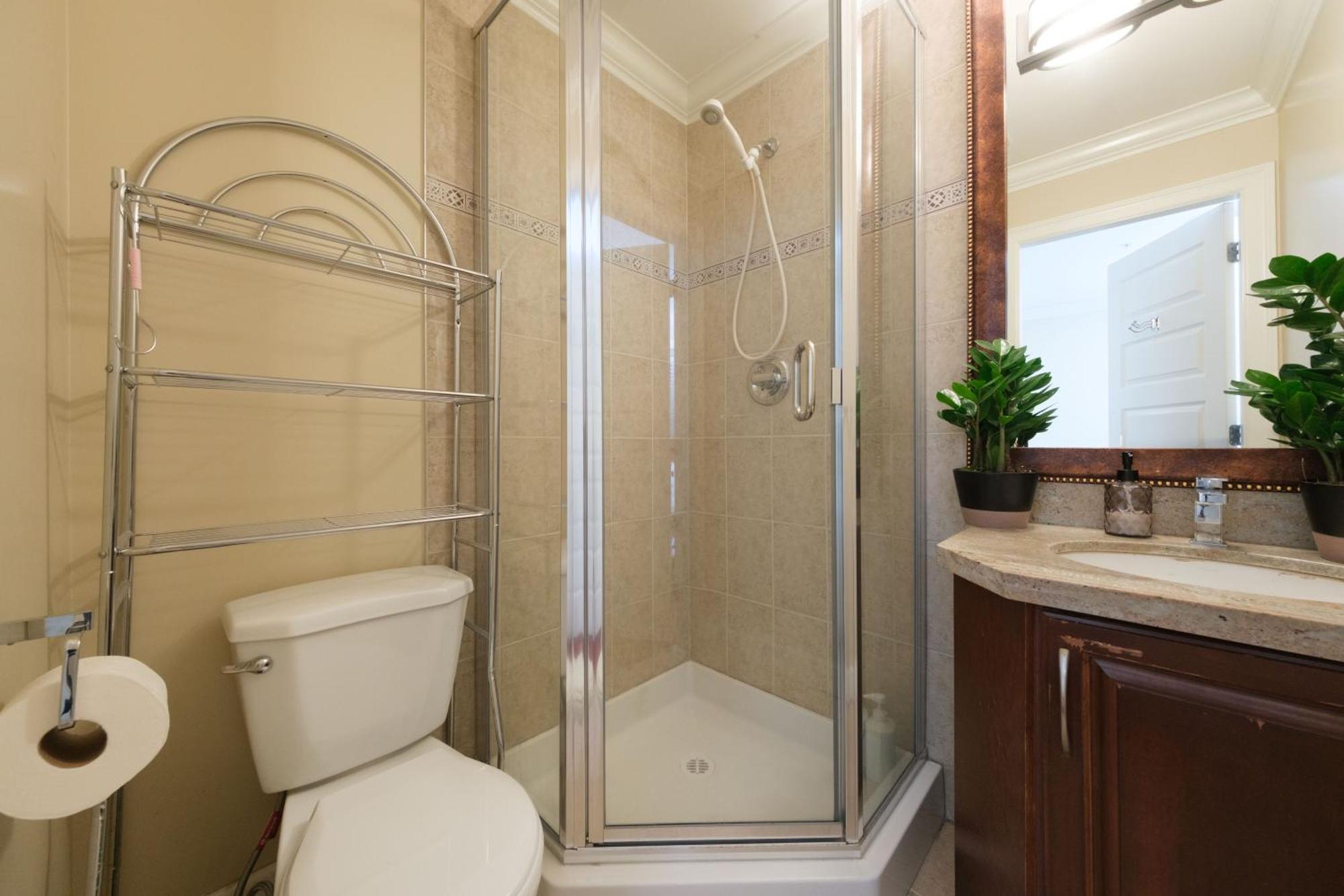 Cambie & 61St Ave Homestay Vancouver Dış mekan fotoğraf
